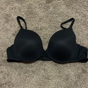 Skims t shirt bra